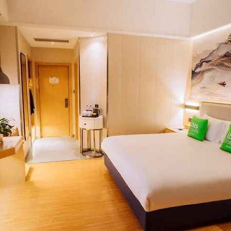 Ibis Styles Guangzhou Panyu Shiqiao Hotel Exterior foto